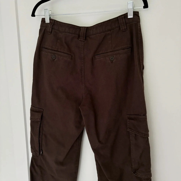 Aritzia TNA Troop Cargo Pant in Dark Brown Size 6 - Picture 6 of 9